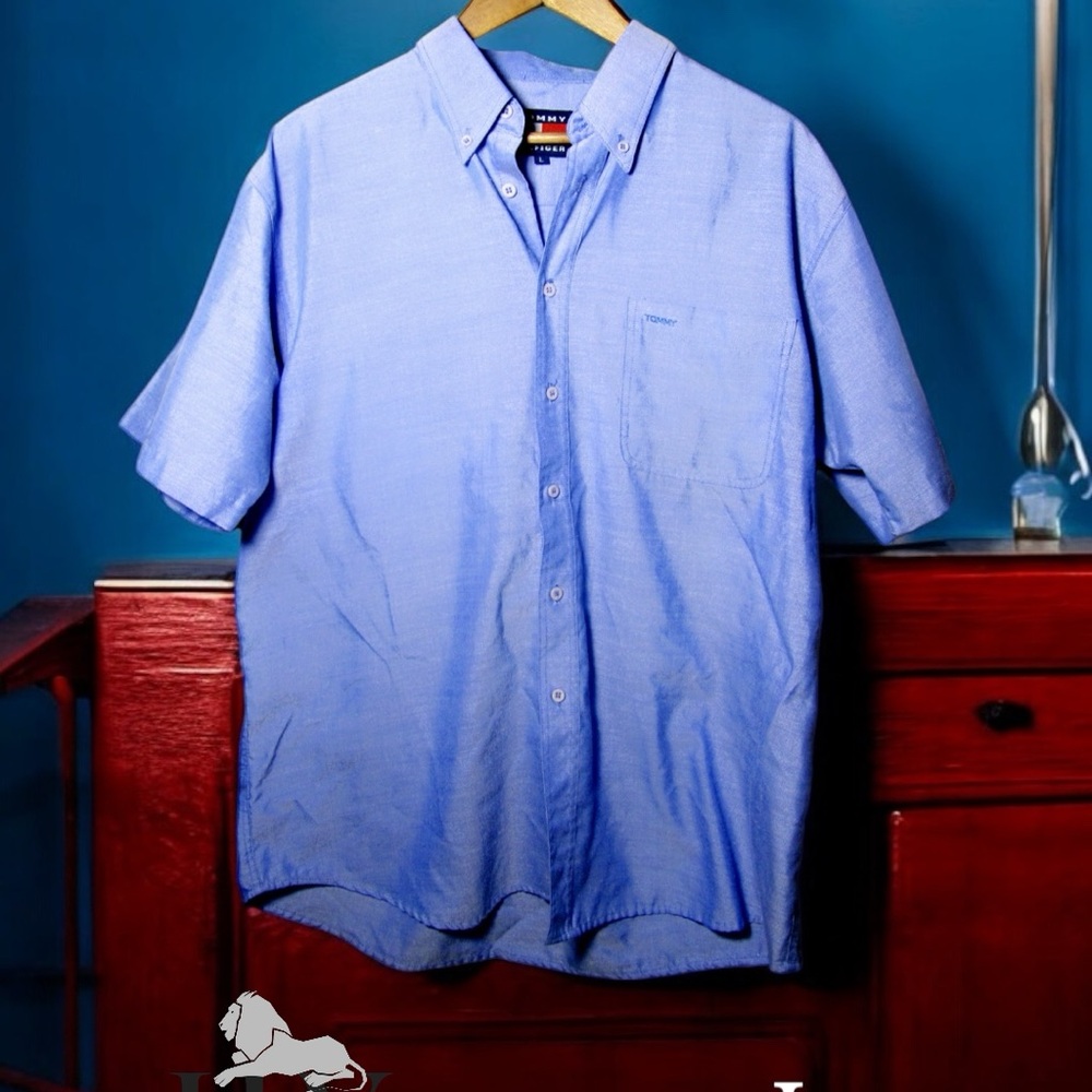 Vintage Tommy Hilfiger Men's Blue Short Sleeve Shirt